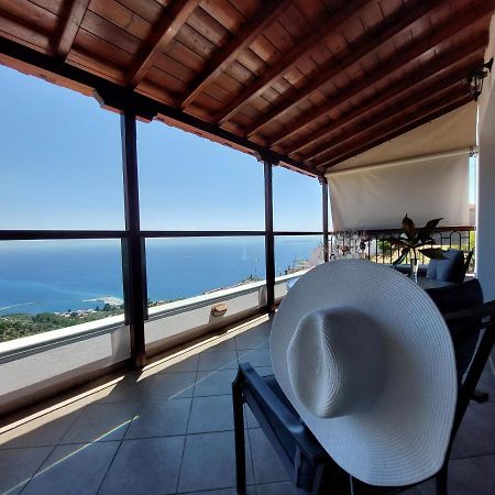 Horizon Studios With Sea View - Free Parking Glossa Exteriér fotografie