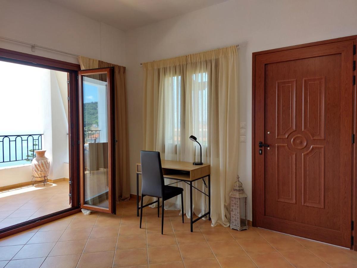 Horizon Studios With Sea View - Free Parking Glossa Exteriér fotografie